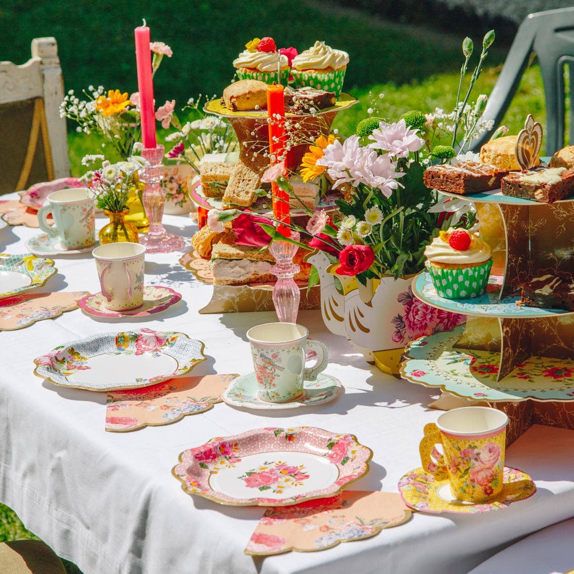 Talking Tables USA - Vintage Teacups and Saucers Set  | 12 Pack | Tea Party |