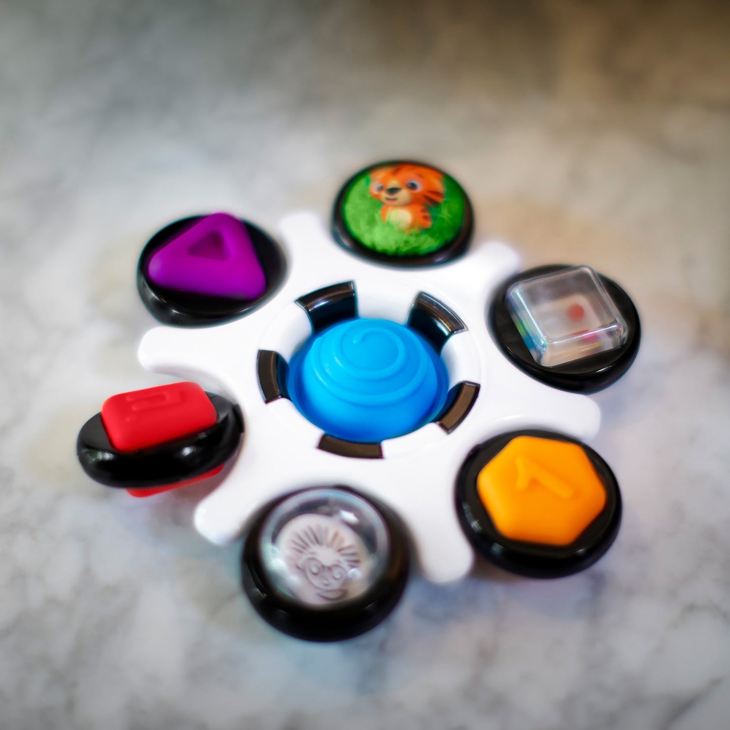 BABY EINSTEIN - Curiosity Clutch™ Sensory Toy