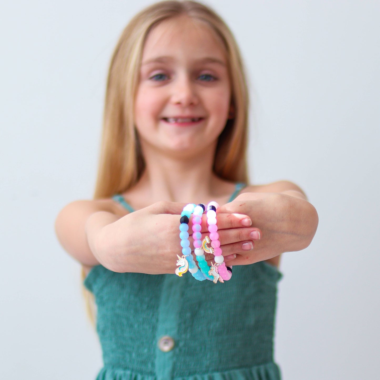 Frog Sac - Glow in the Dark Unicorn Charm Bubble Bracelets