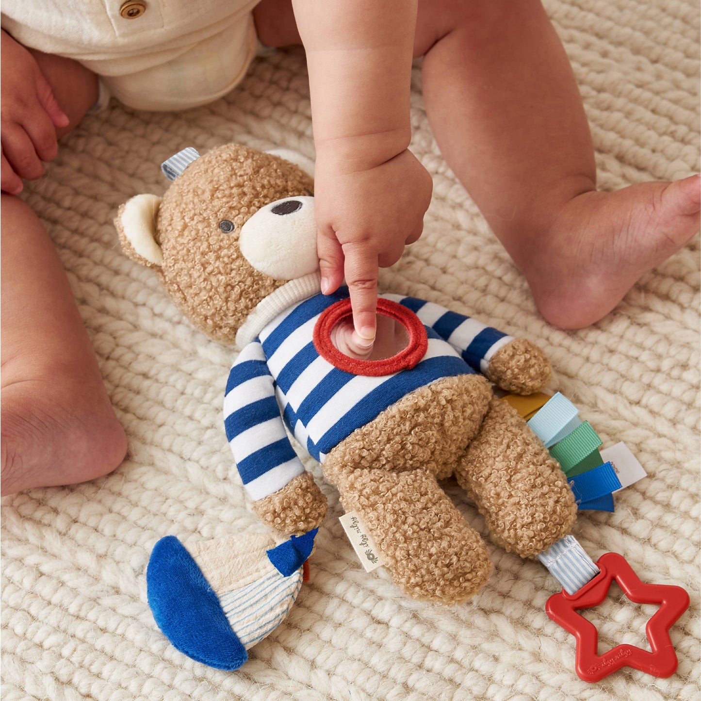 Itzy Ritzy - Bitzy Traveler Plush Sensory Baby Toy
