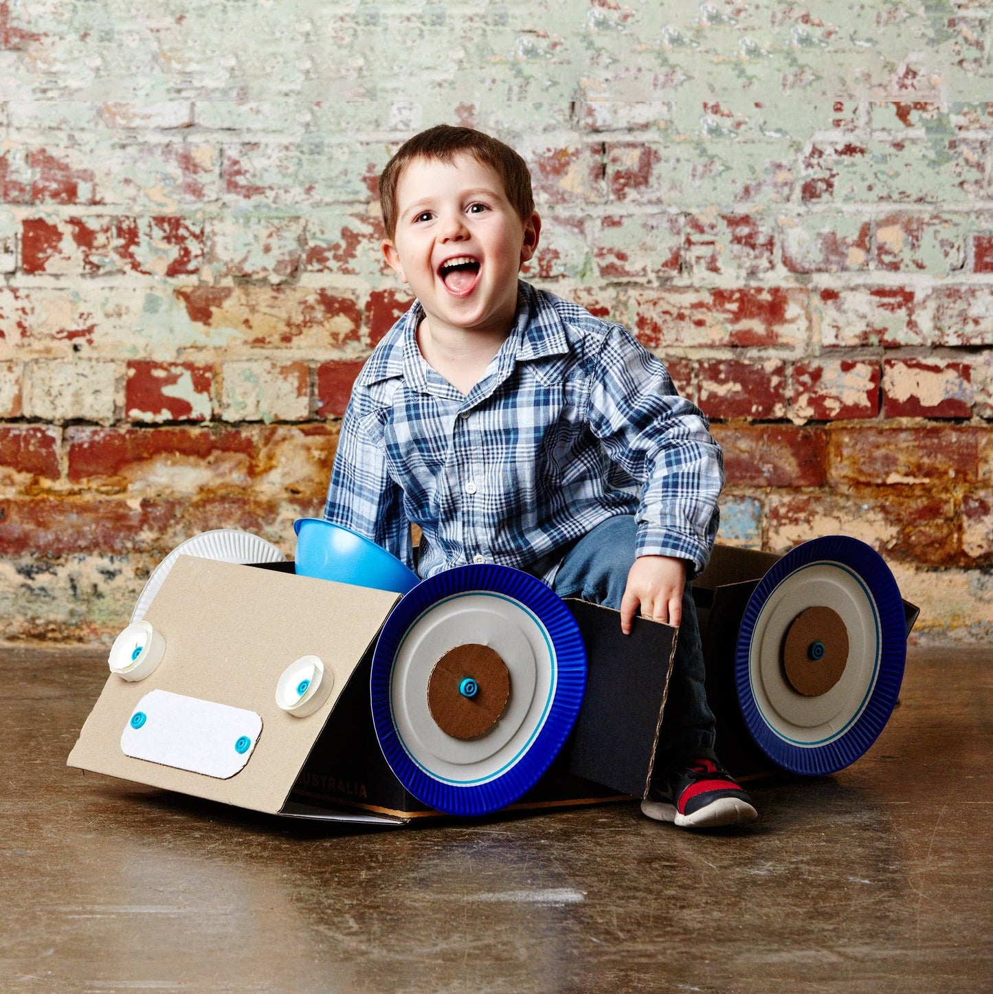 Makedo USA - EXPLORE | Makedo Cardboard Construction Kit