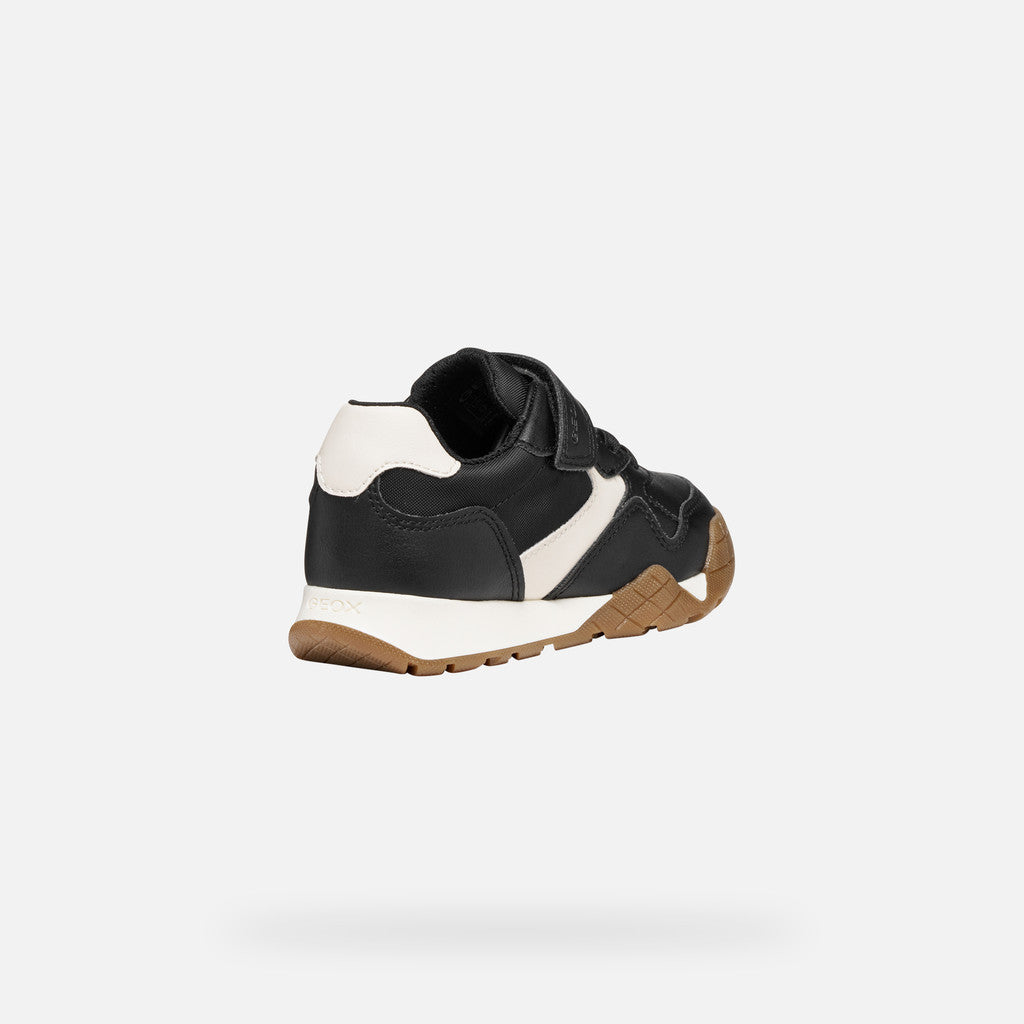 Geox Kids Rann-E Boy's Low Top Sneakers