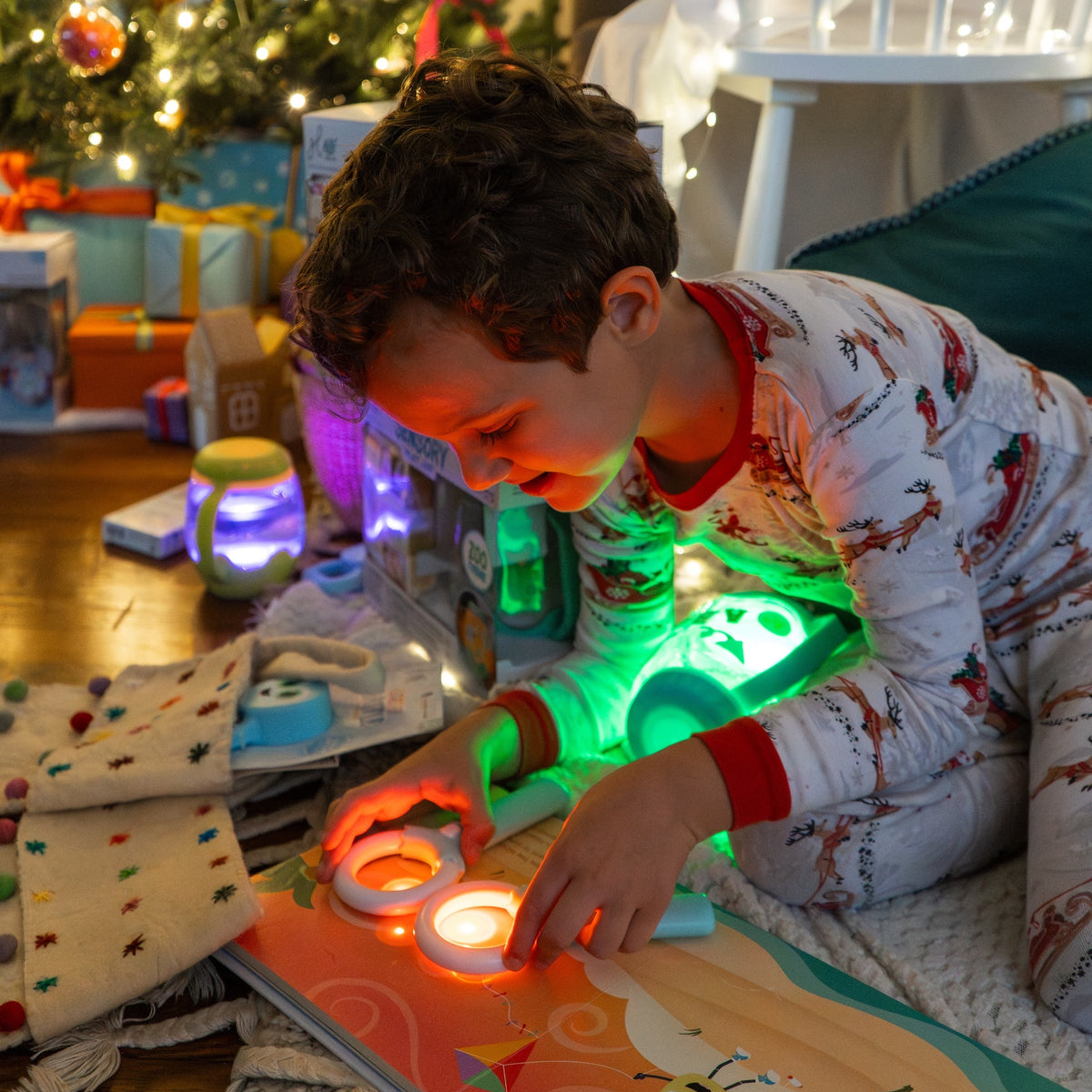 Glo Pals Light Up Library™ - Alex Asks: What is the Weather?
