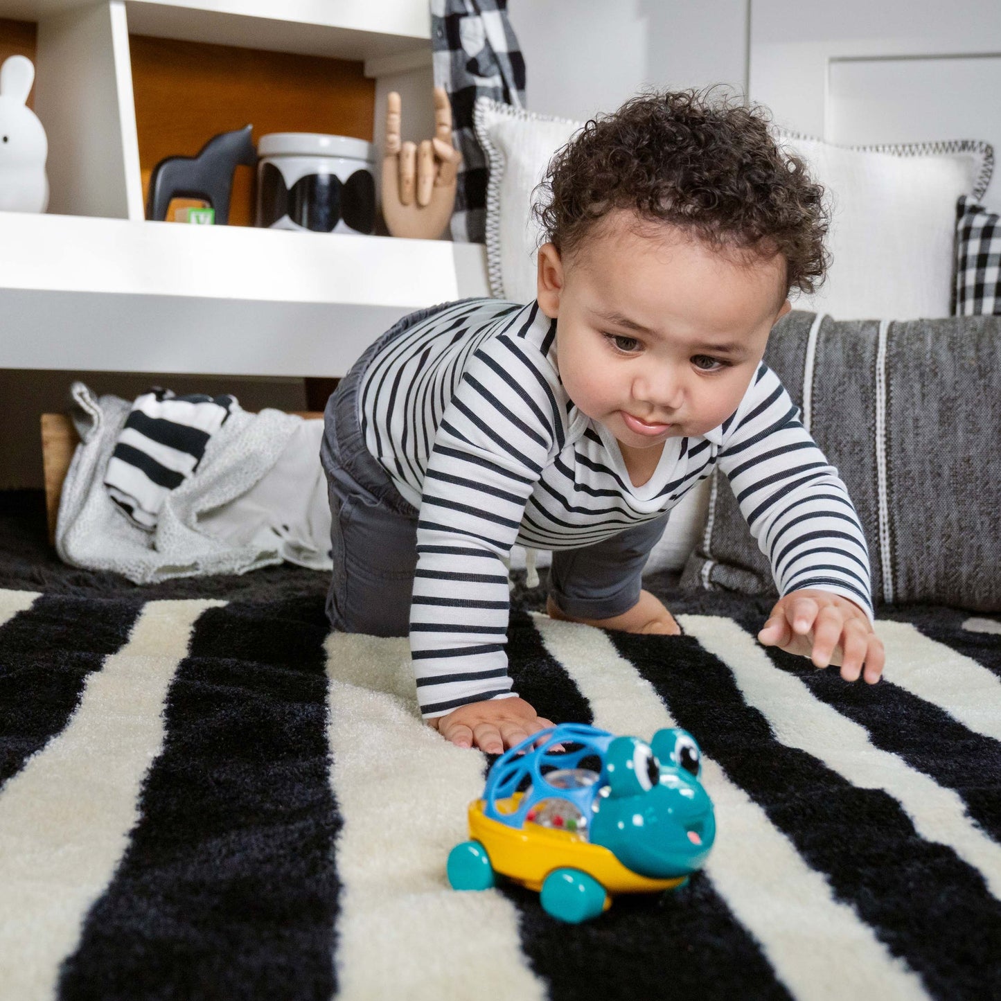 BABY EINSTEIN - Oball Curious Car & Rattle - Neptune