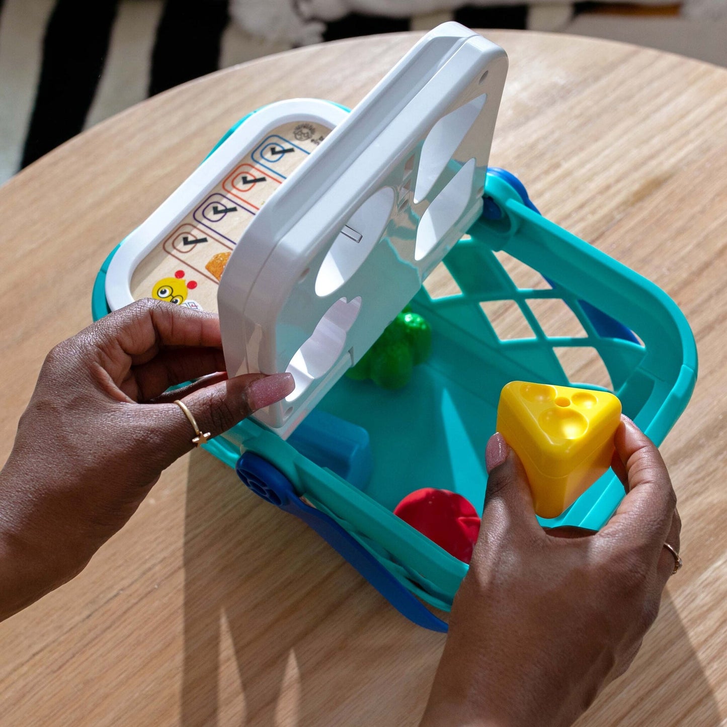 BABY EINSTEIN - HAPE Magic Touch Shopping Basket™ Pretend to Shop Toy