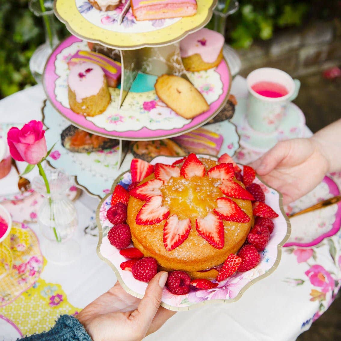 Talking Tables USA - Vintage Teacups and Saucers Set  | 12 Pack | Tea Party |