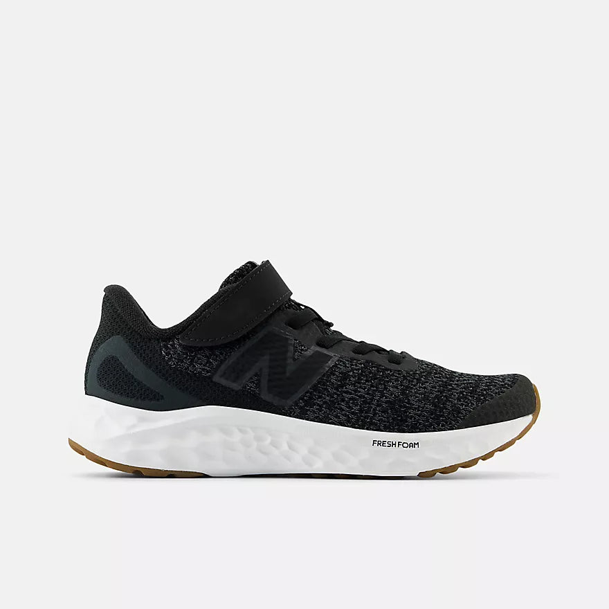 New Balance - Fresh Foam Arishi v4 Running Shoes - Bungee Lace with Top Strap - Little Kid - Black