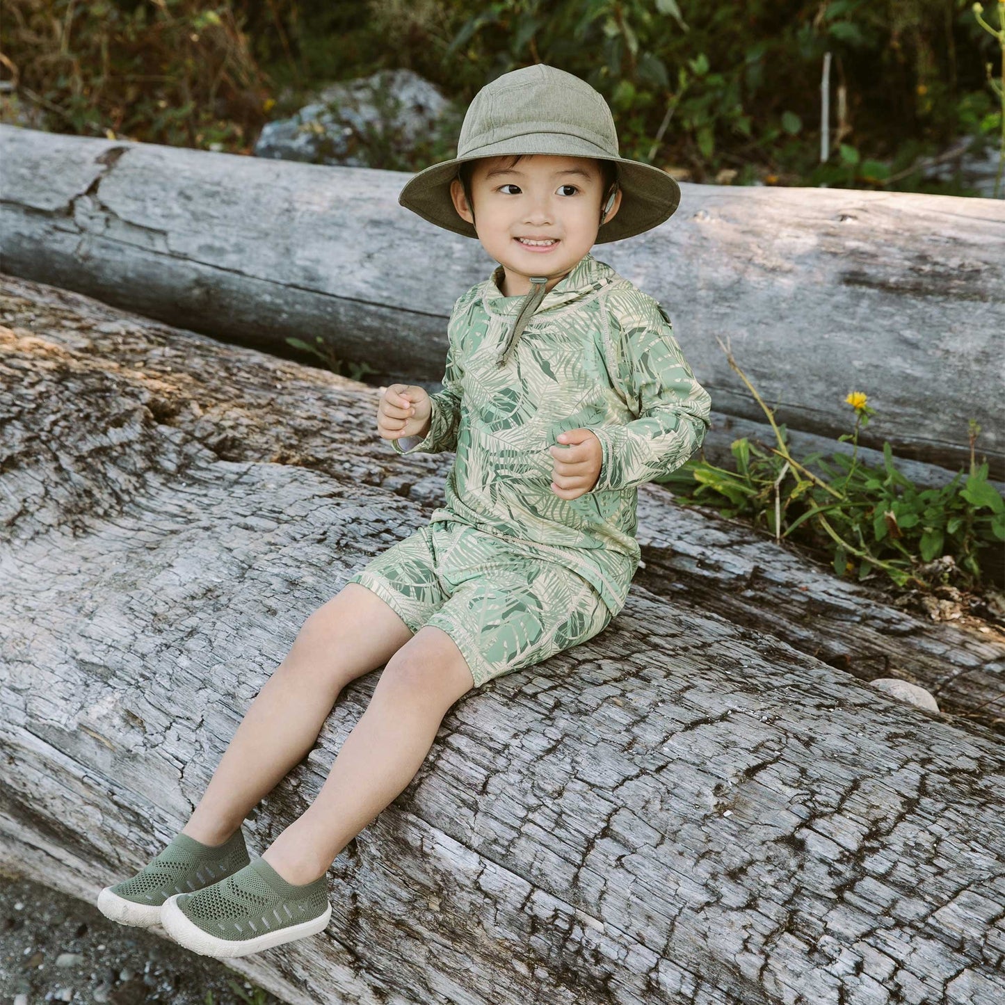 Jan & Jul -  Kids SunLite Wide Brim Hat