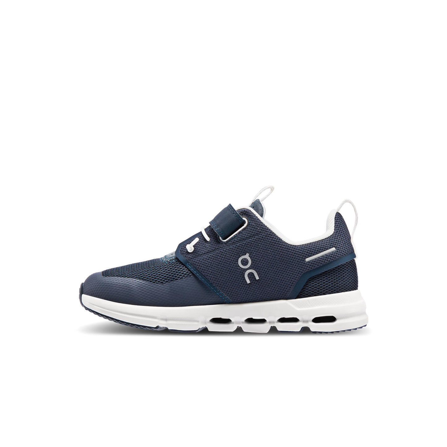 On Cloud Play Kids Running Shoe Midnight | White